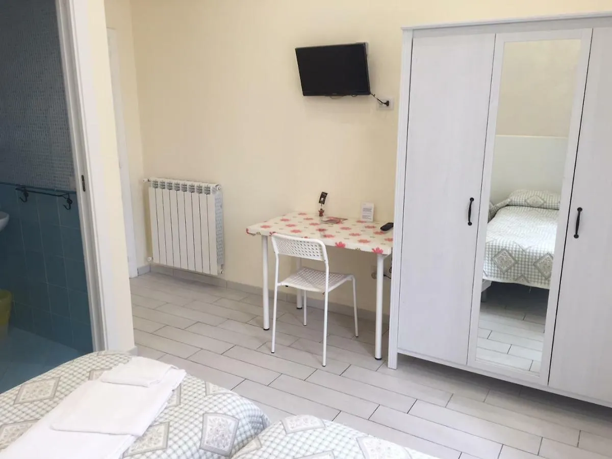 נאפולי Albergo Oasi 0*,  איטליה